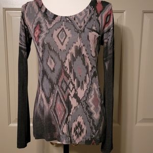 *FINAL PRICE *M Rena ladies Aztec print long sleeve shirt.